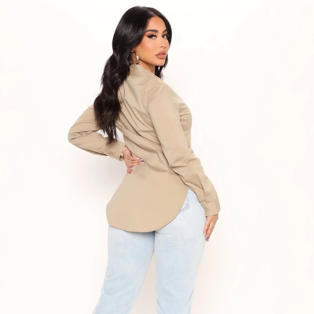 Tres Chic Poplin Shirt - Taupe - Picture 2 of 5